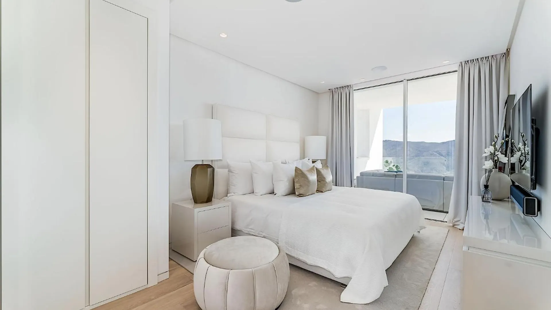 Mondrian Luxury Suites & Villas Benalmadena